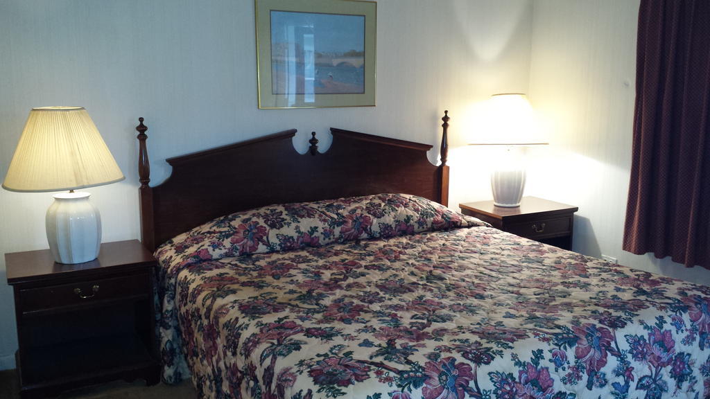 Olde Court Inn Wheeling ห้อง รูปภาพ