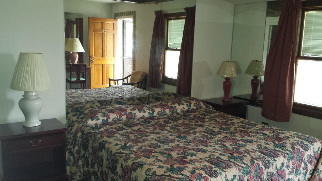Olde Court Inn Wheeling ภายนอก รูปภาพ